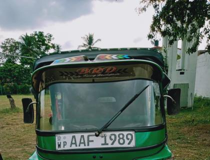 Bajaj 4 Stroke Three-wheeler for sale at BORALESGAMUWA