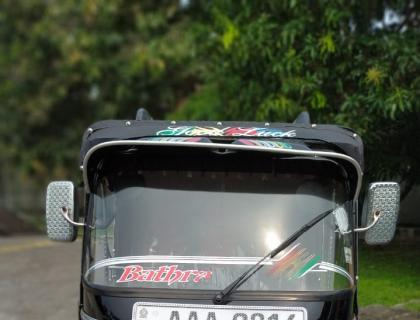Bajaj 4 Stroke Three-wheeler for sale at Riyasakwala Ampara