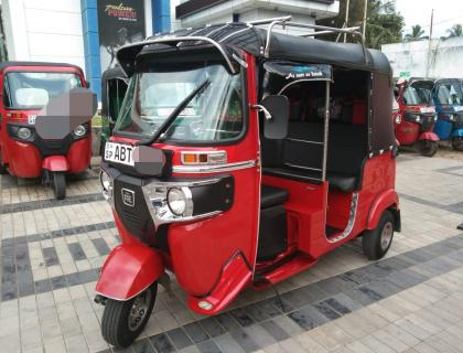 BAJAJ THREE WHEELER 2019 SALE AT AMBALANGODA