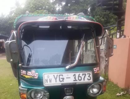 Bajaj 4 Stroke Three-wheeler for sale at Negombo