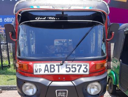 Bajaj 4 Stroke Three-wheeler for sale at Negombo