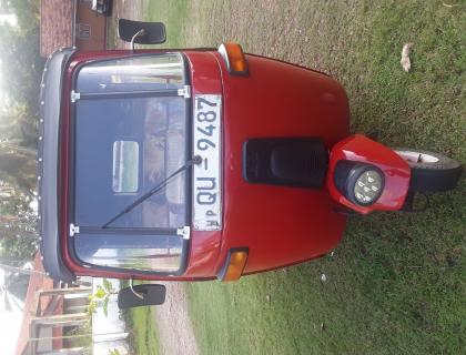 Bajaj 4 Stroke Three-wheeler for sale at Negombo