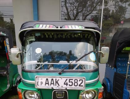 Bajaj 4 Stroke Three-wheeler for sale at Riyasakwala Ampara