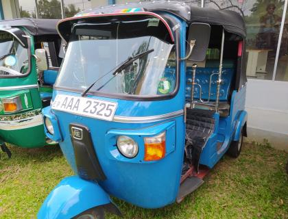 Bajaj 4 Stroke Three-wheeler for sale at Riyasakwala Ampara