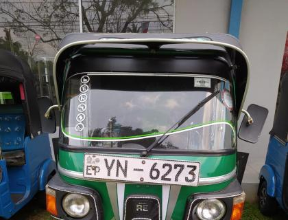 Bajaj 4 Stroke Three-wheeler for sale at Riyasakwala Ampara