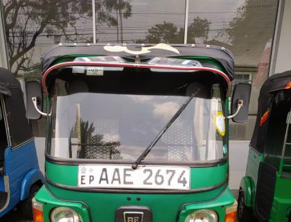 Bajaj 4 Stroke Three-wheeler for sale at Riyasakwala Ampara