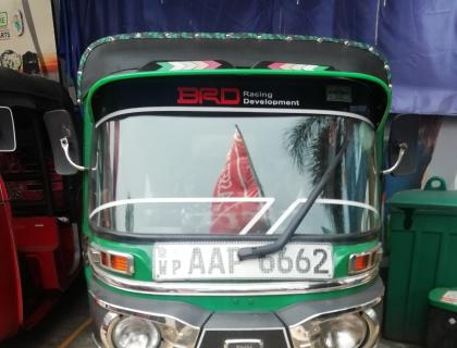 Bajaj 4 Stroke Three-wheeler for sale at Riyasakwala Maligawatta