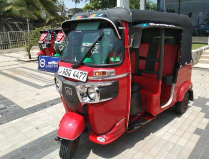 BAJAJ THREE WHEELER 2017 SALE AT AMBALANGODA