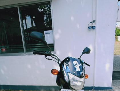 BAJAJ MOTORCYCLE BORALESGAMUWA