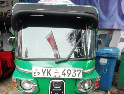 Bajaj 4 Stroke Three-wheeler for sale at Riyasakwala Maligawatta