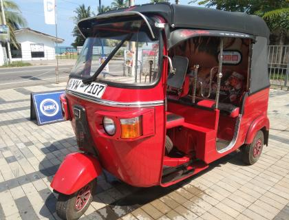 BAJAJ THREE WHEELER 2012 SALE AT AMBALANGODA