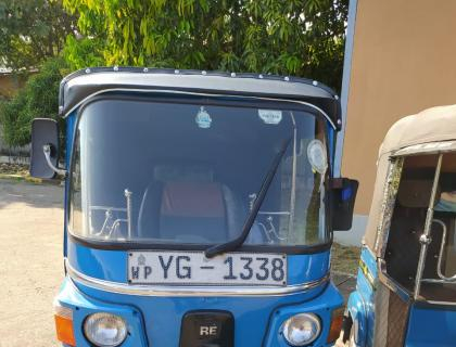 Bajaj 4 Stroke Three-wheeler for sale at Riyasakwala Ampara