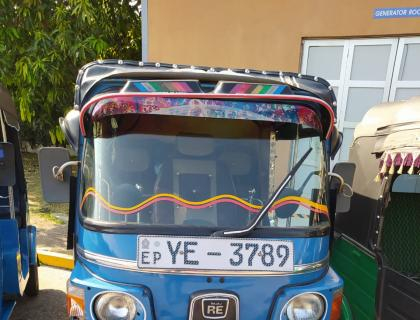 Bajaj 4 Stroke Three-wheeler for sale at Riyasakwala Ampara