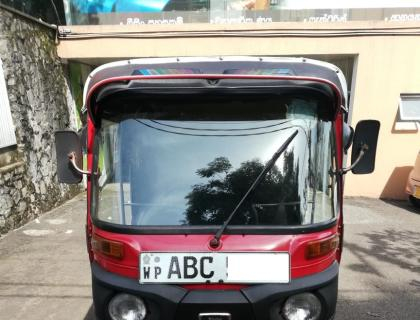 Bajaj Three Wheel for sale at Rathnapura