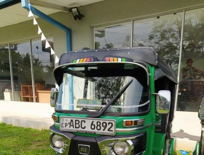 Bajaj 4 Stroke Three-wheeler for sale at Riyasakwala Ampara