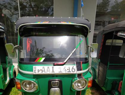 Bajaj 4 Stroke Three-wheeler for sale at Riyasakwala Ampara