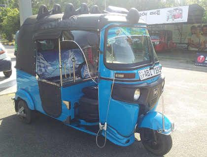 Bajaj 4 Stroke Three-wheeler for sale at Riyasakwala Matara