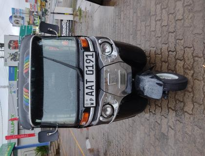 Bajaj 4 Stroke Three-wheeler for sale at Negombo