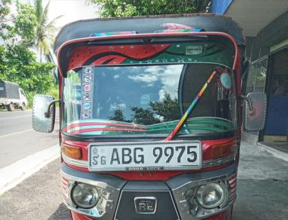 Bajaj 4 Stroke Three-wheeler for sale at Kegalle