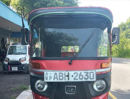 Bajaj 4 Stroke Three-wheeler for sale at Kegalle