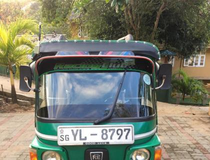 Bajaj 4 Stroke Three-wheeler for sale at Kegalle