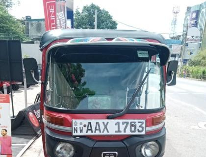 Bajaj 4 Stroke Three-wheeler for sale at Kurunegala