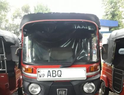 Bajaj 4 Stroke Three-wheeler for sale at Riyasakwala Bandaragama