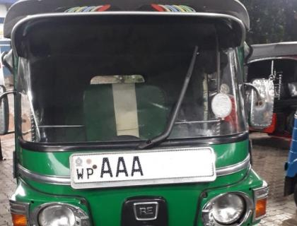 Bajaj 4 Stroke Three-wheeler for sale at Riyasakwala Bandaragama