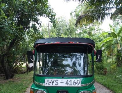 Bajaj 4 Stroke Three-wheeler for sale at Kurunegala