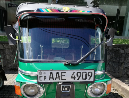 Bajaj 4 Stroke Three-wheeler for sale at Rathnapura