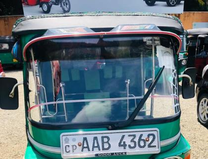 Bajaj Three Wheel For Sale In Kandy