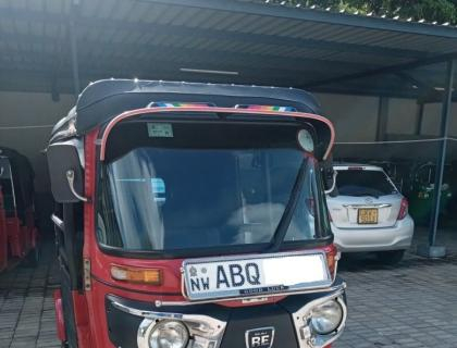 Bajaj 4 Stroke Three-wheeler for sale at Kurunegala