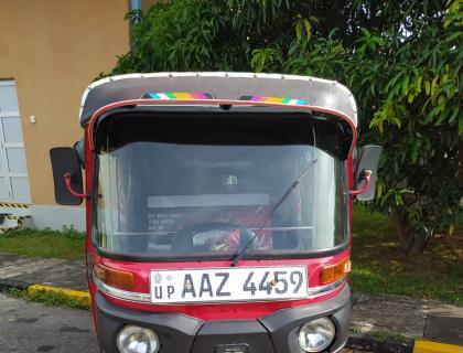 Bajaj 4 Stroke Three-wheeler for sale at Ampara