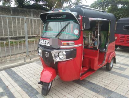 BAJAJ THREE WHEELER 2015 SALE AT AMBALANGODA