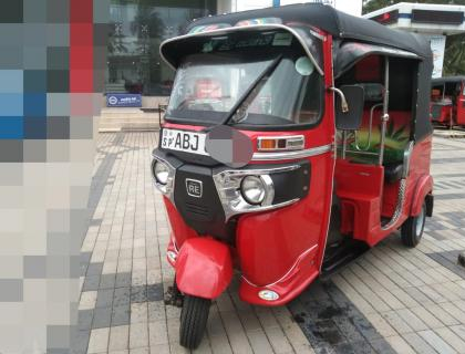 BAJAJ THREE WHEELER 2016 SALE AT AMBALANGODA