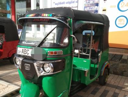 BAJAJ THREE WHEELER 2015 SALE AT AMBALANGODA