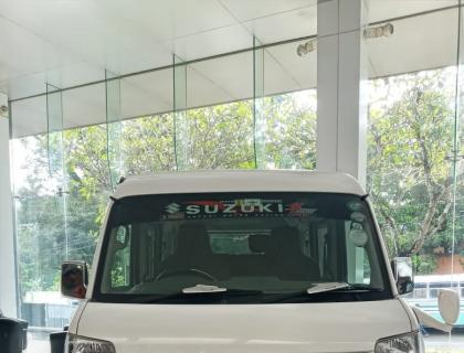 Suzuki Every van for sales at Riyasakwala Rathnapura