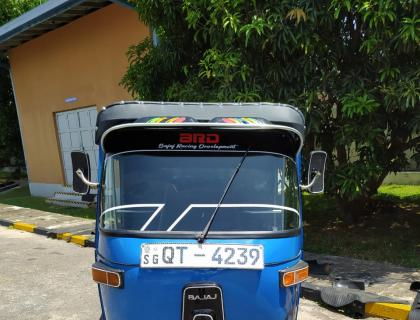 Bajaj 4 Stroke Three-wheeler for sale at Ampara