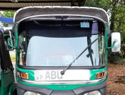 Bajaj 4 Stroke Three-wheeler for sale at Riyasakwala Bandaragama