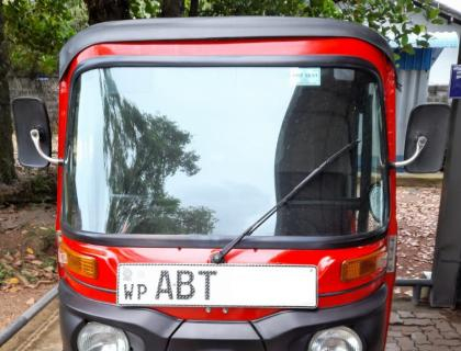 Bajaj 4 Stroke Three-wheeler for sale at Riyasakwala Bandaragama