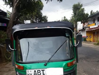 Bajaj 4S Three Wheeler for sale at Riyasakwala Kurunegala