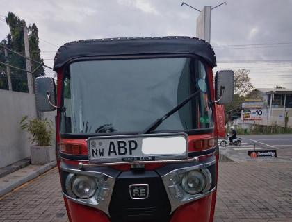 Bajaj 4S Three Wheeler for sale at Riyasakwala Kurunegala