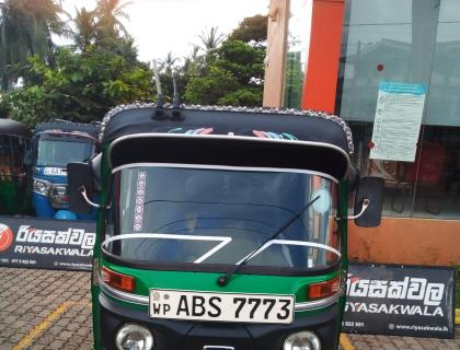 Bajaj 4 Stroke Three-wheeler for sale at Negombo