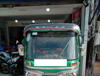 Bajaj 4S Three Wheeler for sale at Riyasakwala Kurunegala