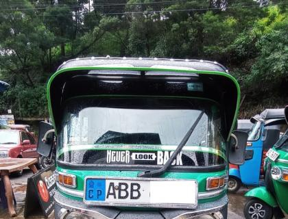 Bajaj 4 Stroke Three-wheeler for sale at Riyasakwala Nuwara Eliya