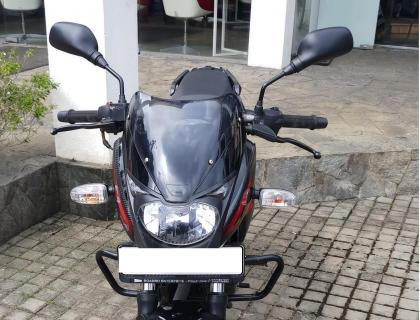 Bajaj Pulsar 180 Dual disc sale at Riyasakwala Kurunegala