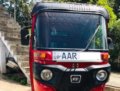 Bajaj 4 Stroke Three-wheeler for sale at Riyasakwala Nuwara Eliya