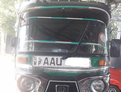 Bajaj 4 Stroke Three-wheeler for sale at Bandaragama