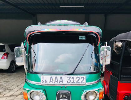 Bajaj 4 Stroke Three-wheeler for sale at Riyasakwala Kurunegala