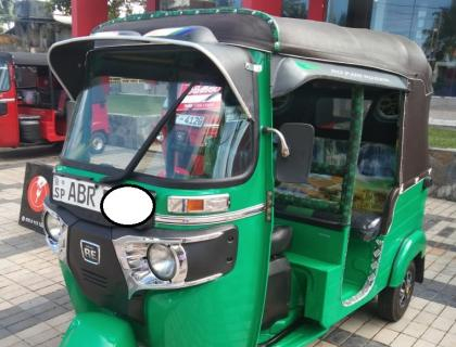 BAJAJ THREE WHEELER 2018 SALE AT AMBALANGODA